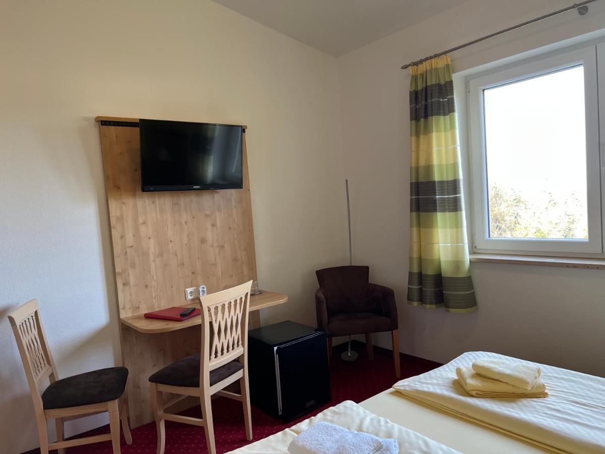 Gaststaette & Pension Waldschloesschen 오버호프 외부 사진