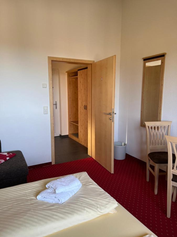 Gaststaette & Pension Waldschloesschen 오버호프 외부 사진