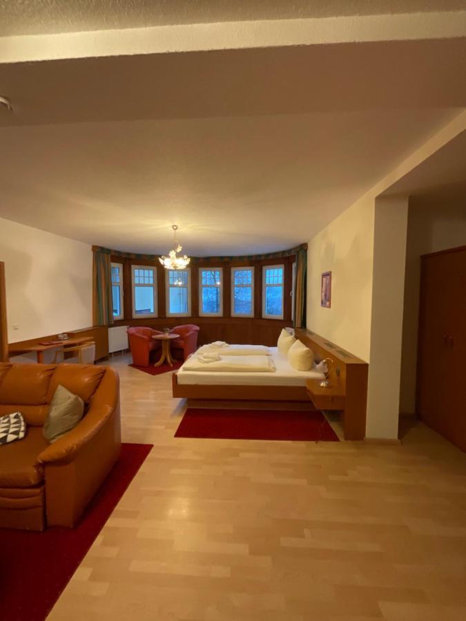 Gaststaette & Pension Waldschloesschen 오버호프 외부 사진